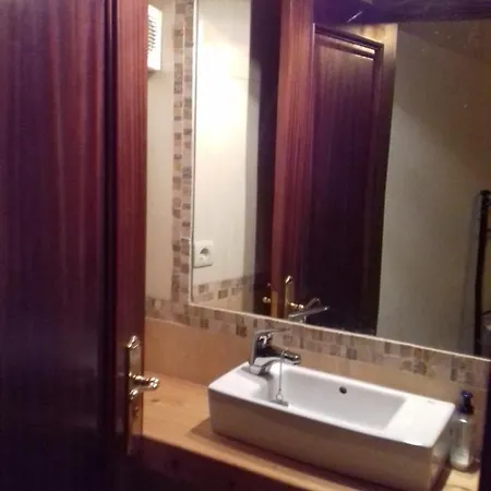 Holiday home Turisticas: Pto De Compostela Catasueiro