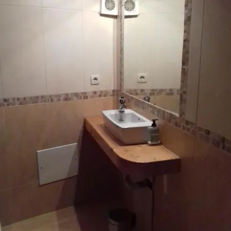 Holiday home Turisticas: Pto De Compostela Catasueiro