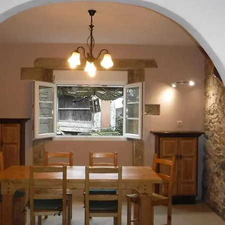 Holiday home Turisticas: Pto De Compostela Catasueiro